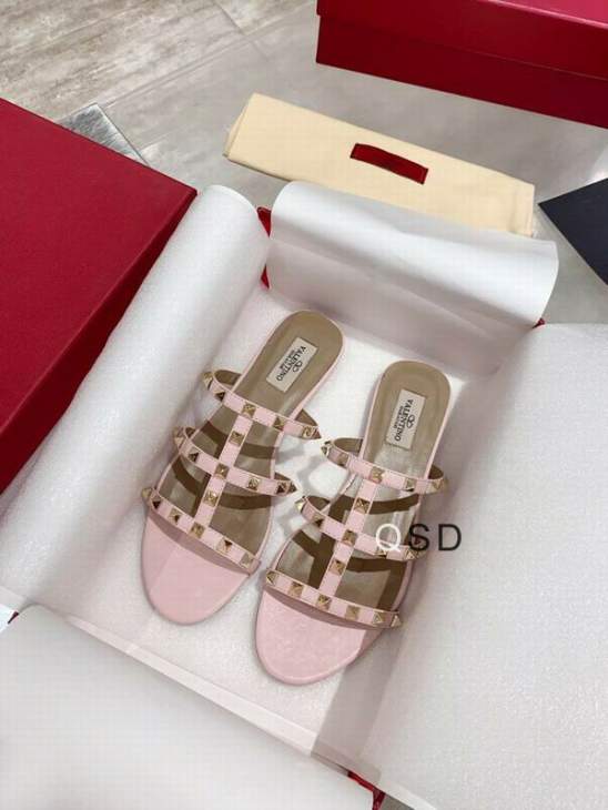 Picture of Valentino Slippers _SKUValentinosz35-41SD01192156
